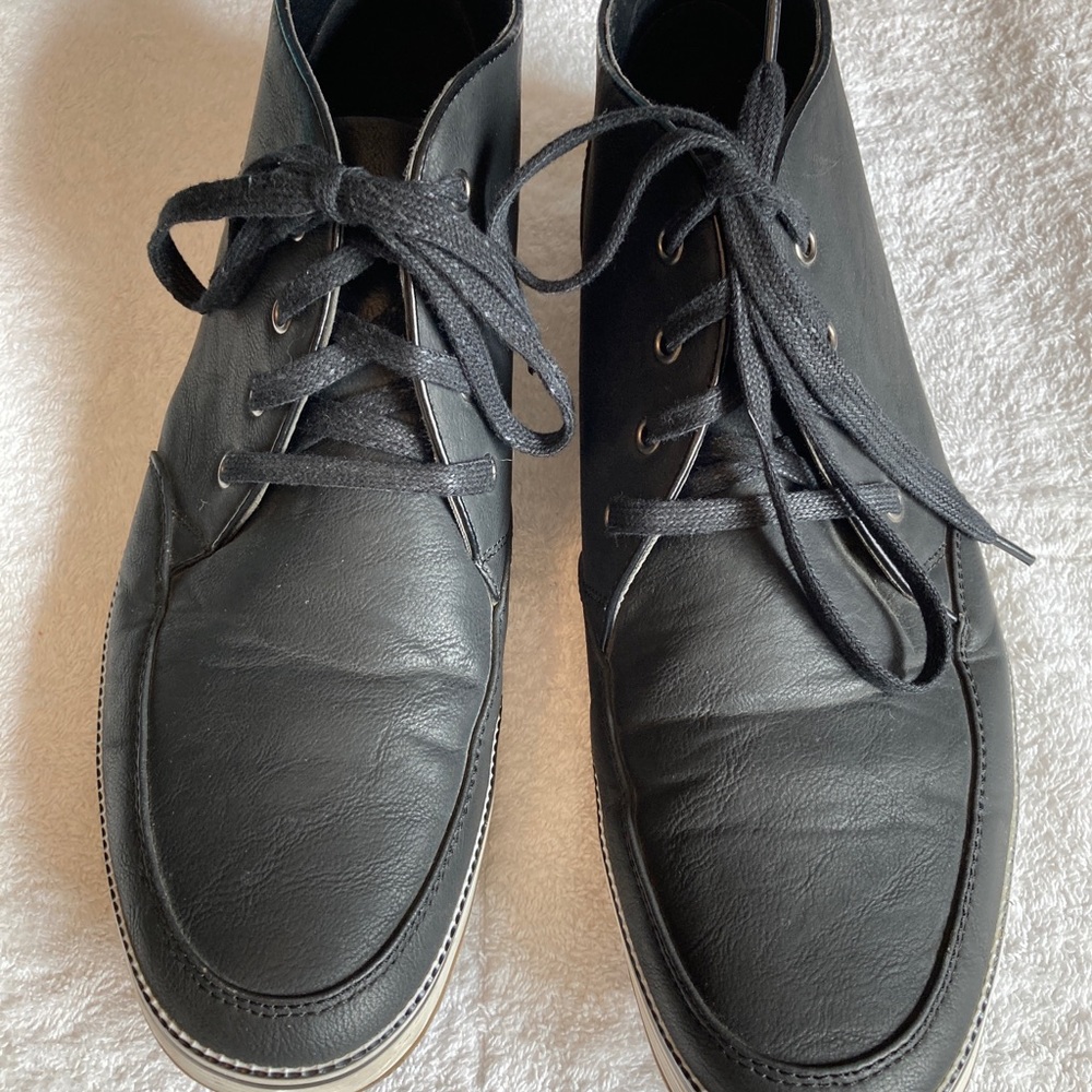 Men’s ARider chukka boots size 12